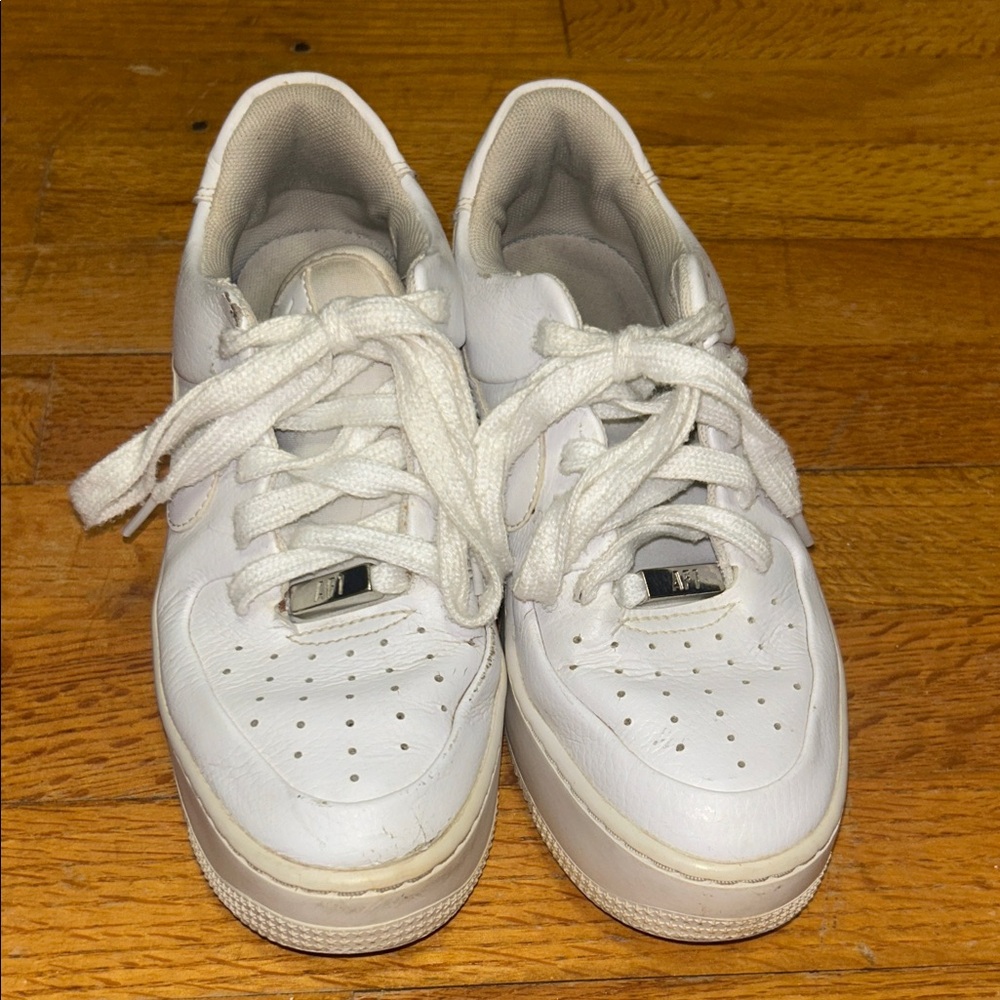 Nike Air Force 1. White Leather Sneakers